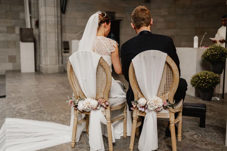 Aufnahme von Brautpaar während Hochzeit Alte Orangerie Schloss Rosenau