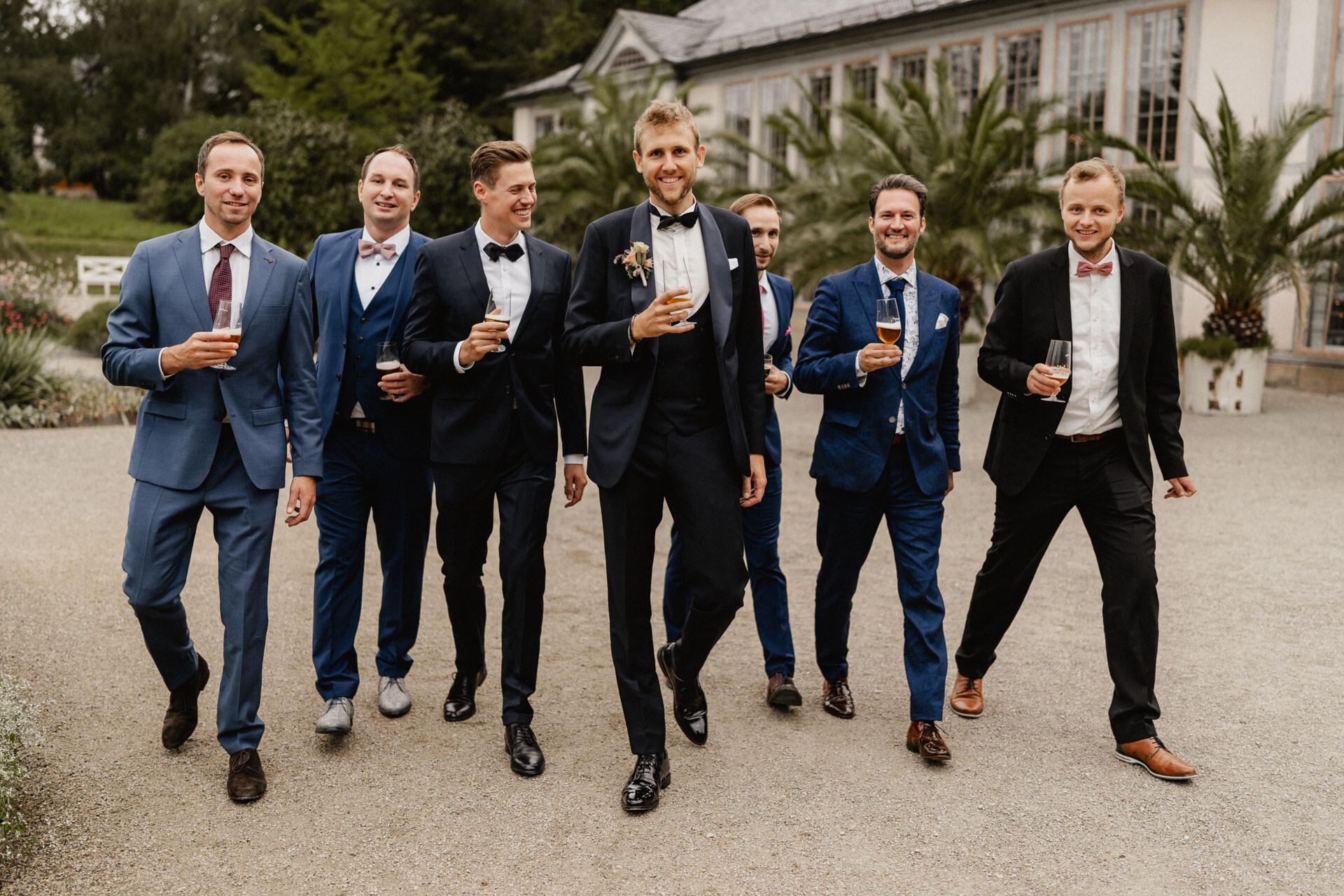 Gruppenfoto Bräutigam mit Freunden, Hochzeitsfotograf Pforzheim