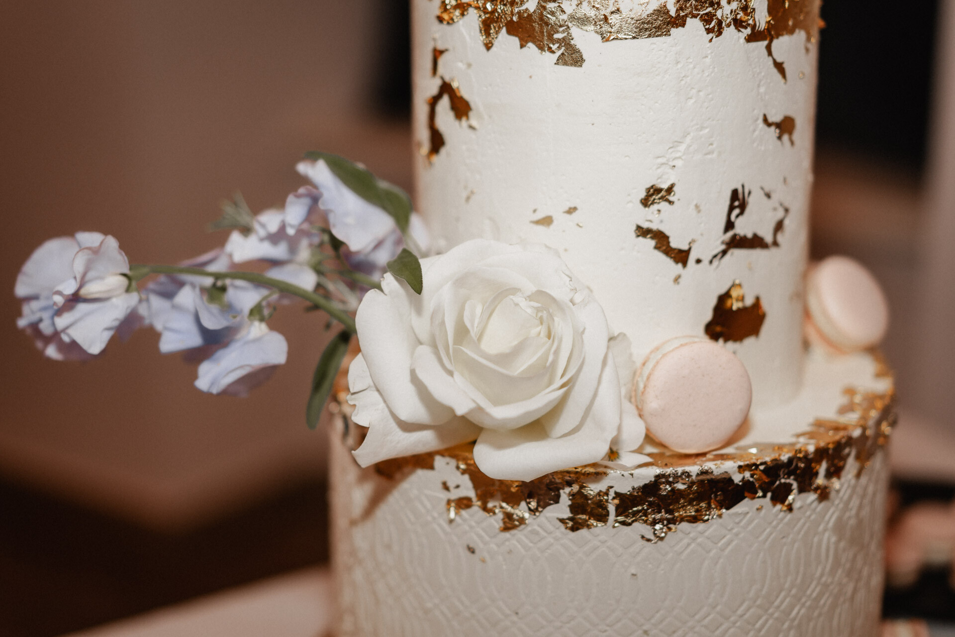 Nahaufnahme Blume auf Torte auf Hochzeit Schloss Monrepos