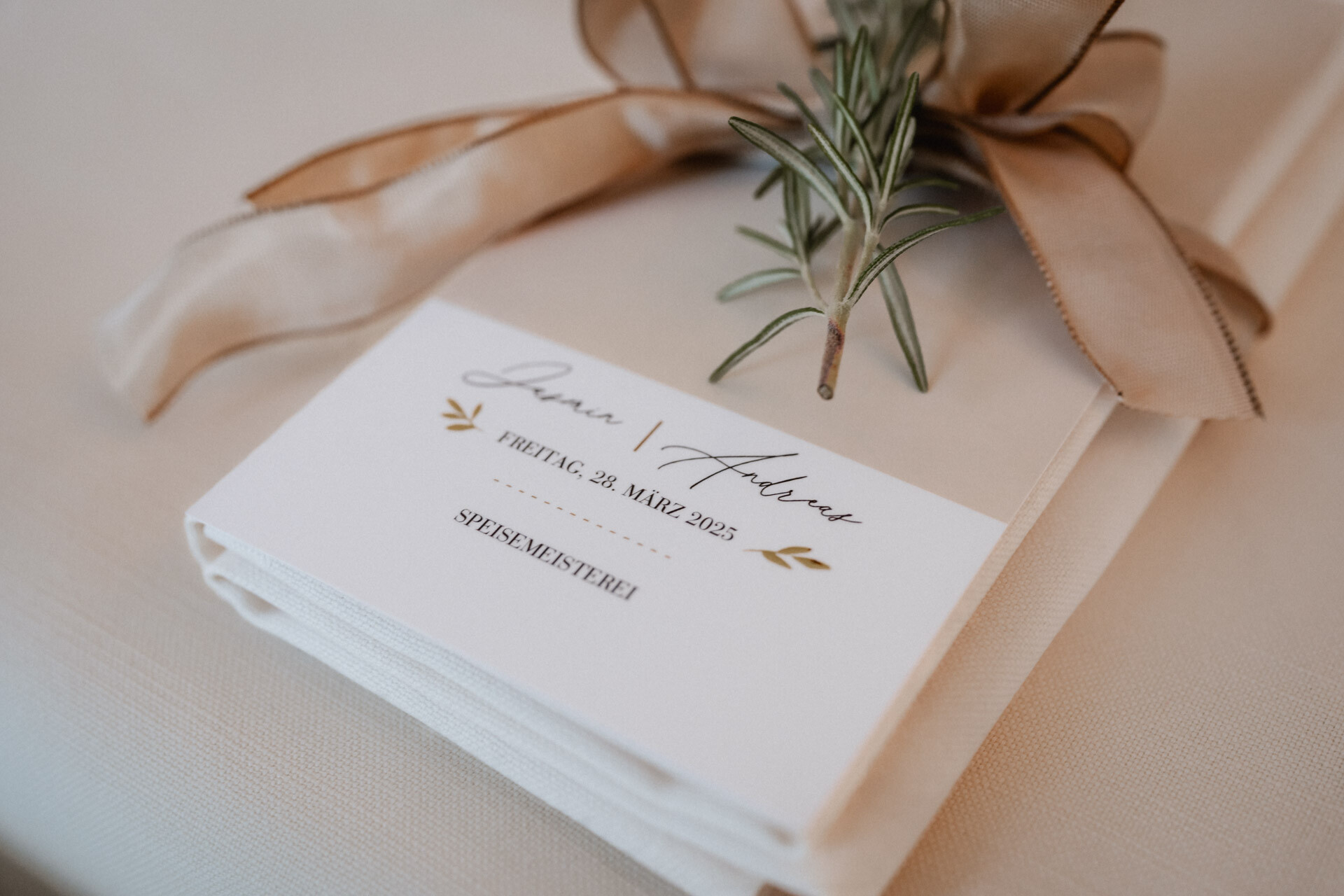Nahaufnahme von Menükarte bei Hochzeit in der Speisemeisterei Stuttgart